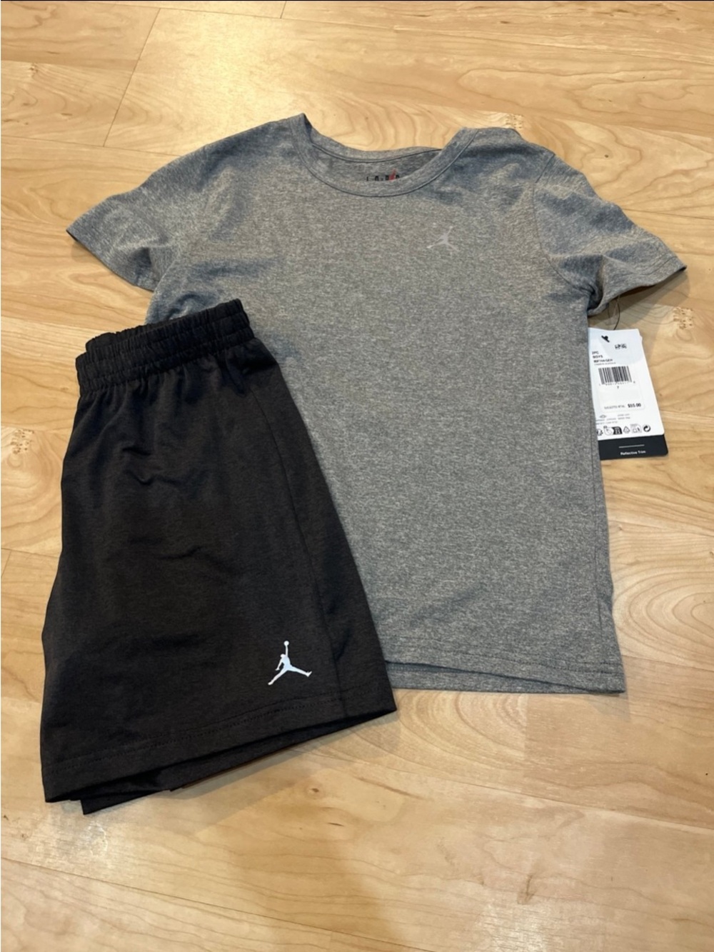 Jordan Kids Matching Set - Gray Top & Black Shorts